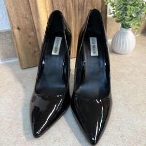STEVE MADDEN Black 4" Pumps: Size 10